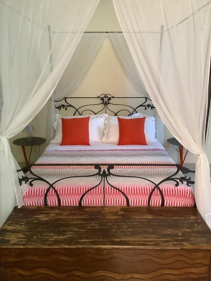 Palazzo Cariddi Bed and Breakfast Nardò Εξωτερικό φωτογραφία
